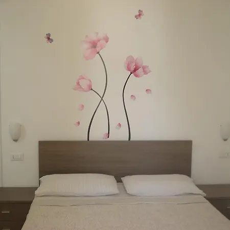 Гостевой дом Lara Полиньяно-а-Маре