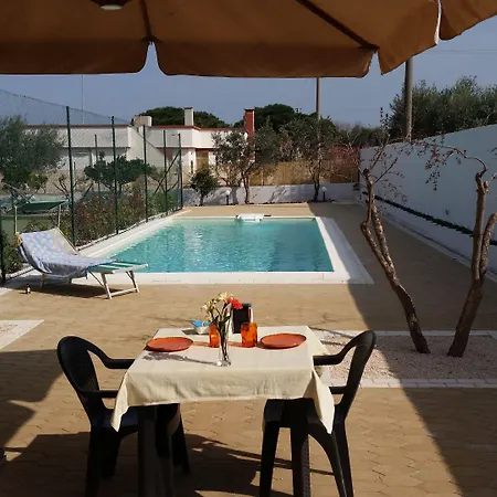 Гостевой дом Lara Полиньяно-а-Маре